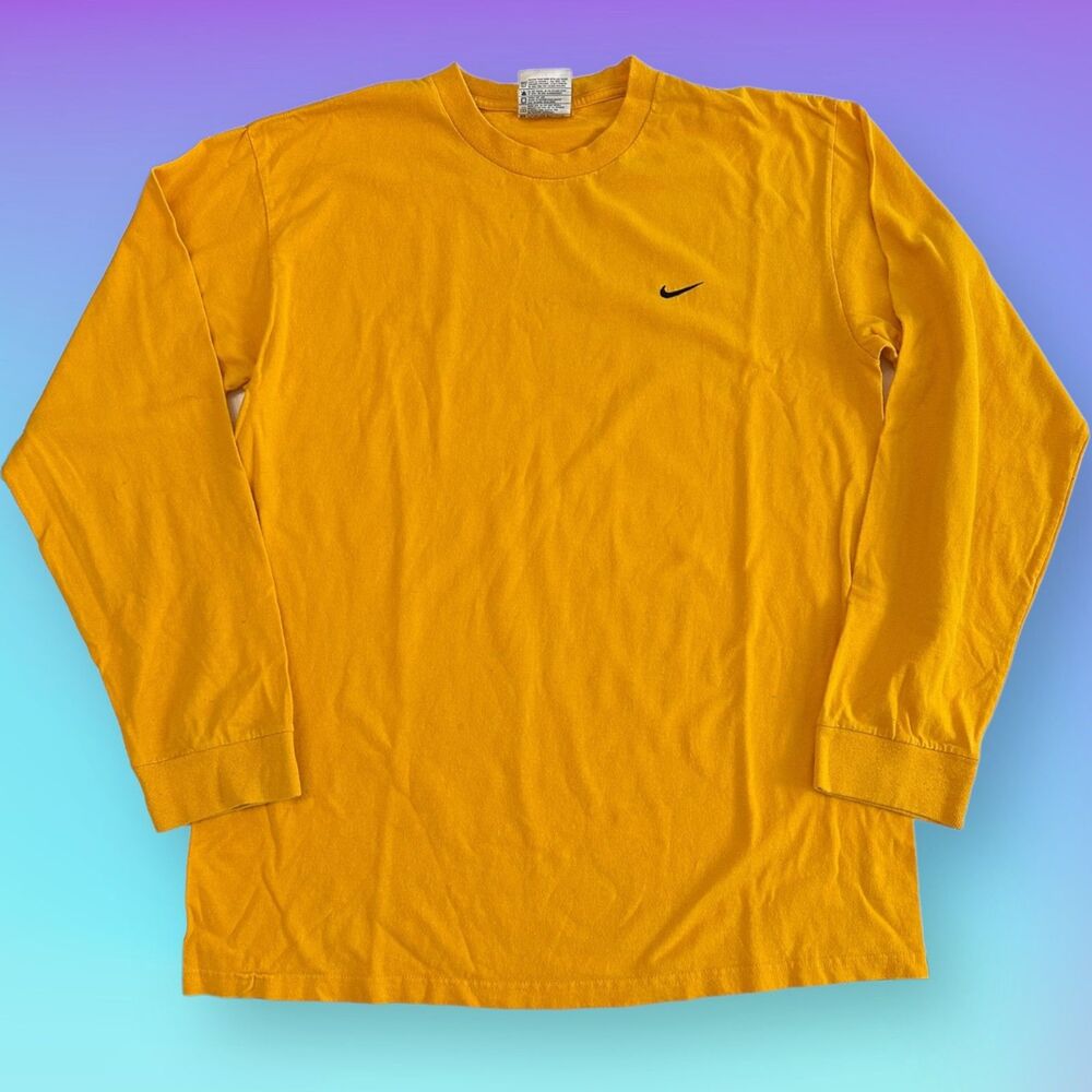 Nike Long Sleeve T-Shirt - Size Medium